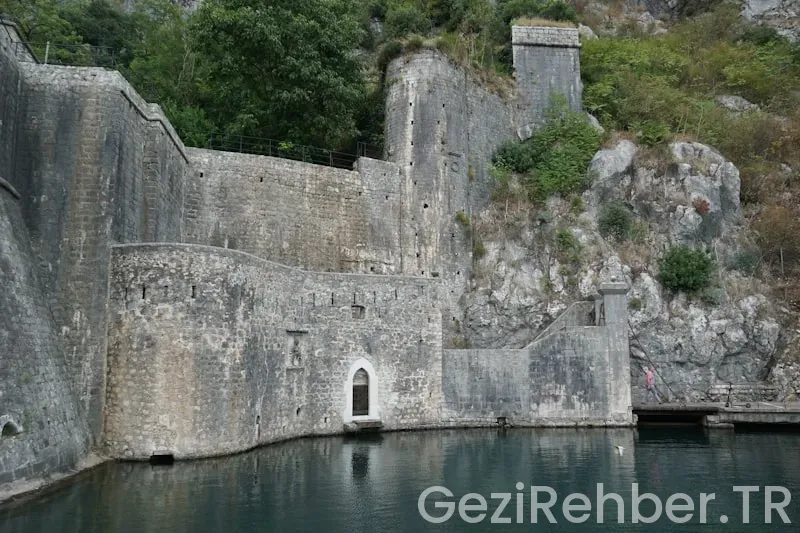 Montenegro gezi rehberi