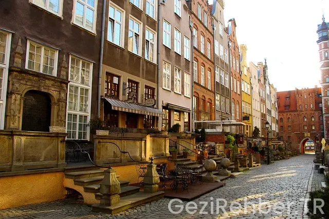 Polonya ve türkiye arasındaki saat farkı