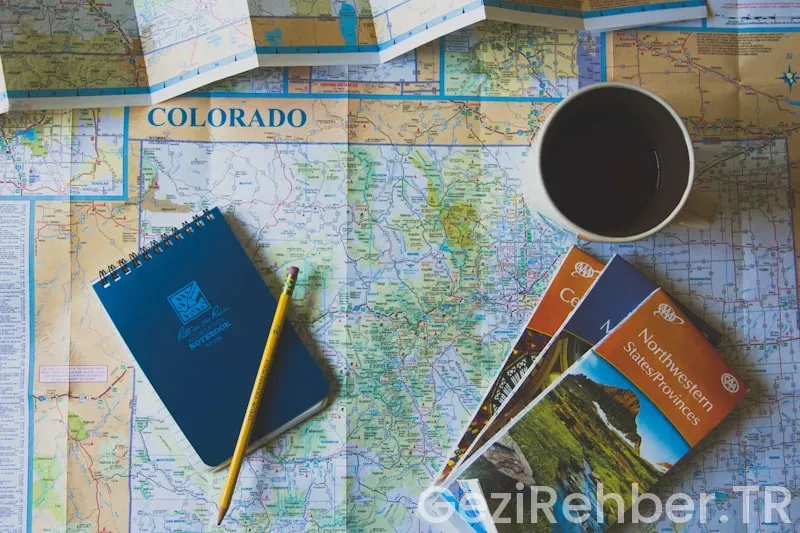 9 travel guides apply