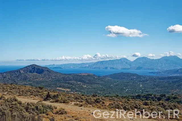 Agios İsidoros Plajı