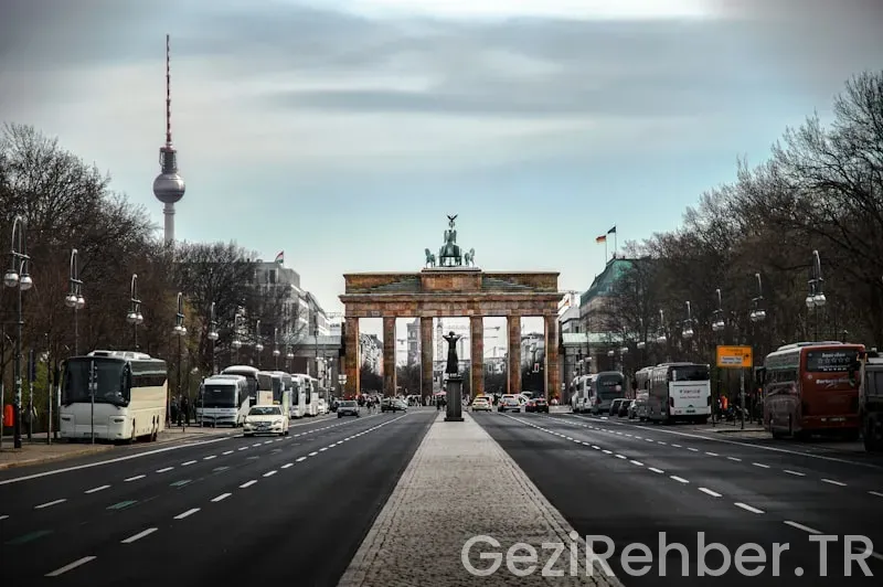 Almanya berlin gezi rehberi