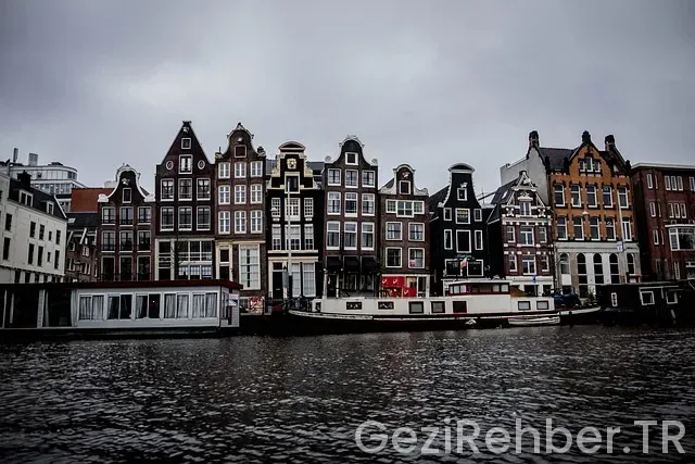 Amsterdam da nerede kalınır Amsterdam da nerede kalınır