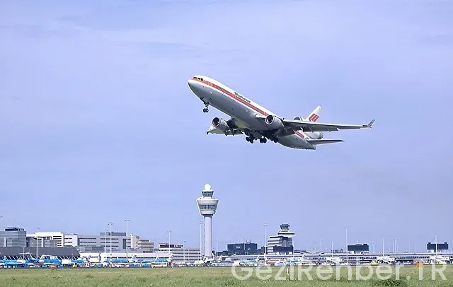 Amsterdam da nerede kalınır Amsterdam da nerede kalınır