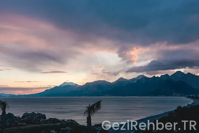 Antalya uçakla kaç saat