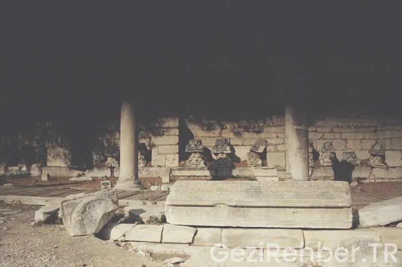 Assos’ta Gezilecek Yerler Assos’ta Gezilecek Yerler