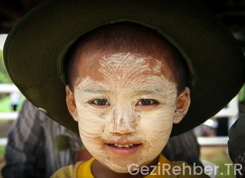 Asya Mektupları - Gezi İzlenim Eleştiri Asya Mektupları - Gezi İzlenim Eleştiri