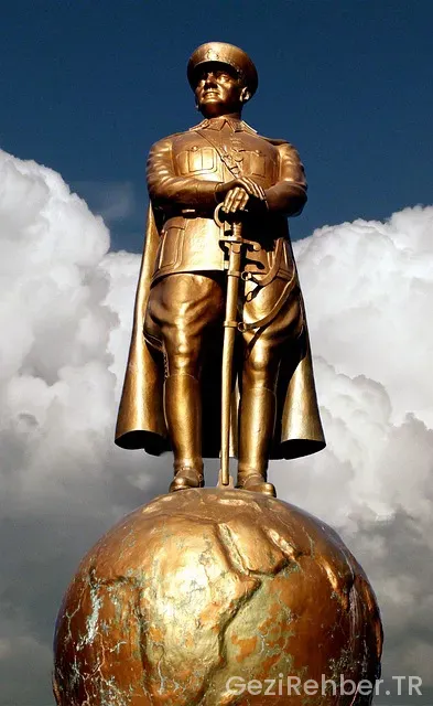 Atatürkün yaptığı yurtdışı gezileri Atatürkün yaptığı yurtdışı gezileri