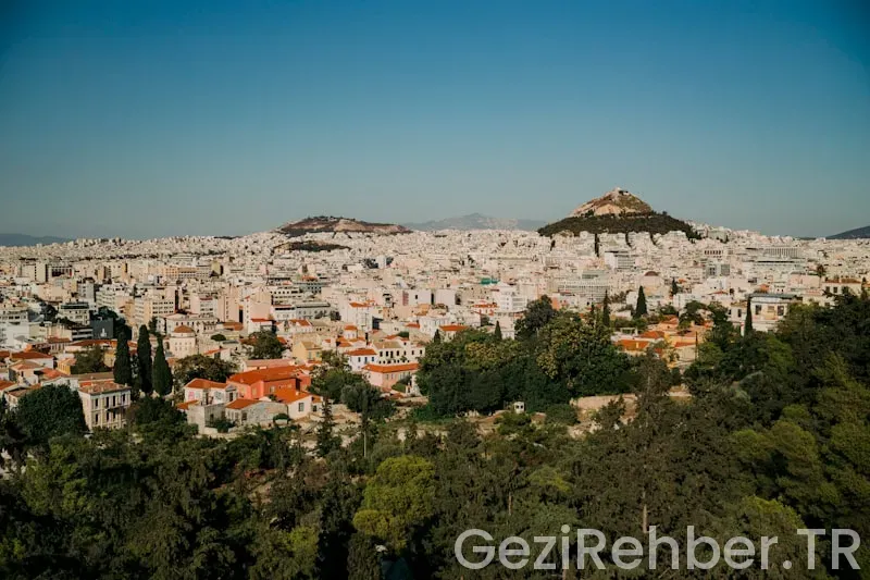 Atina’da Ne Yenilir, Ne İçilir Atina’da Ne Yenilir, Ne İçilir