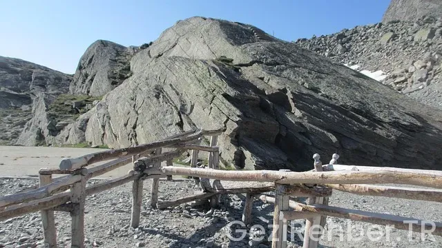 Azerbaycan uçakla kaç saat Azerbaycan uçakla kaç saat