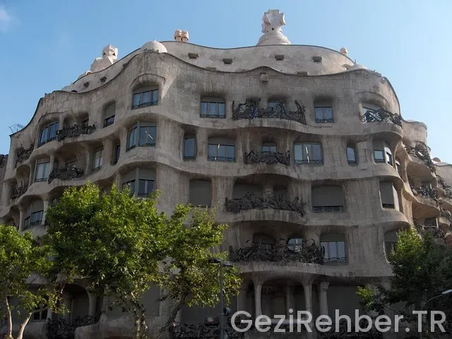 Barcelona nerede kalınır