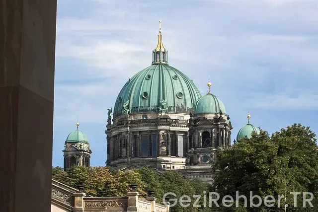 Berlin nerede kalınır