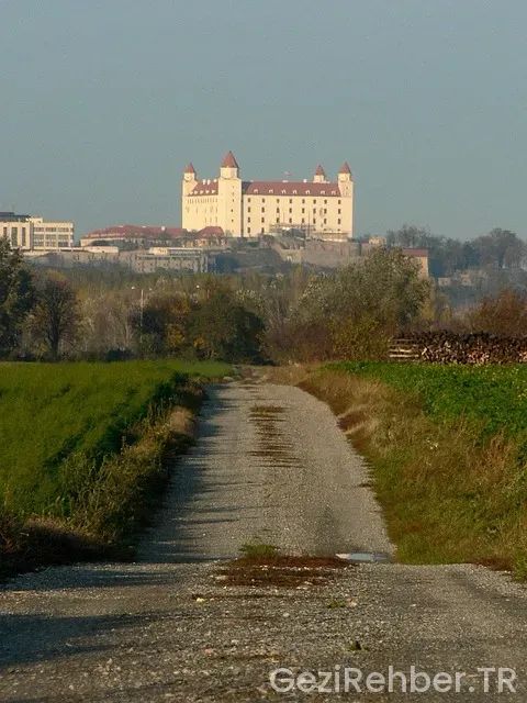 Bratislava nerede kalınır Bratislava nerede kalınır