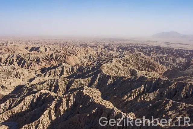 California uçakla kaç saat California uçakla kaç saat