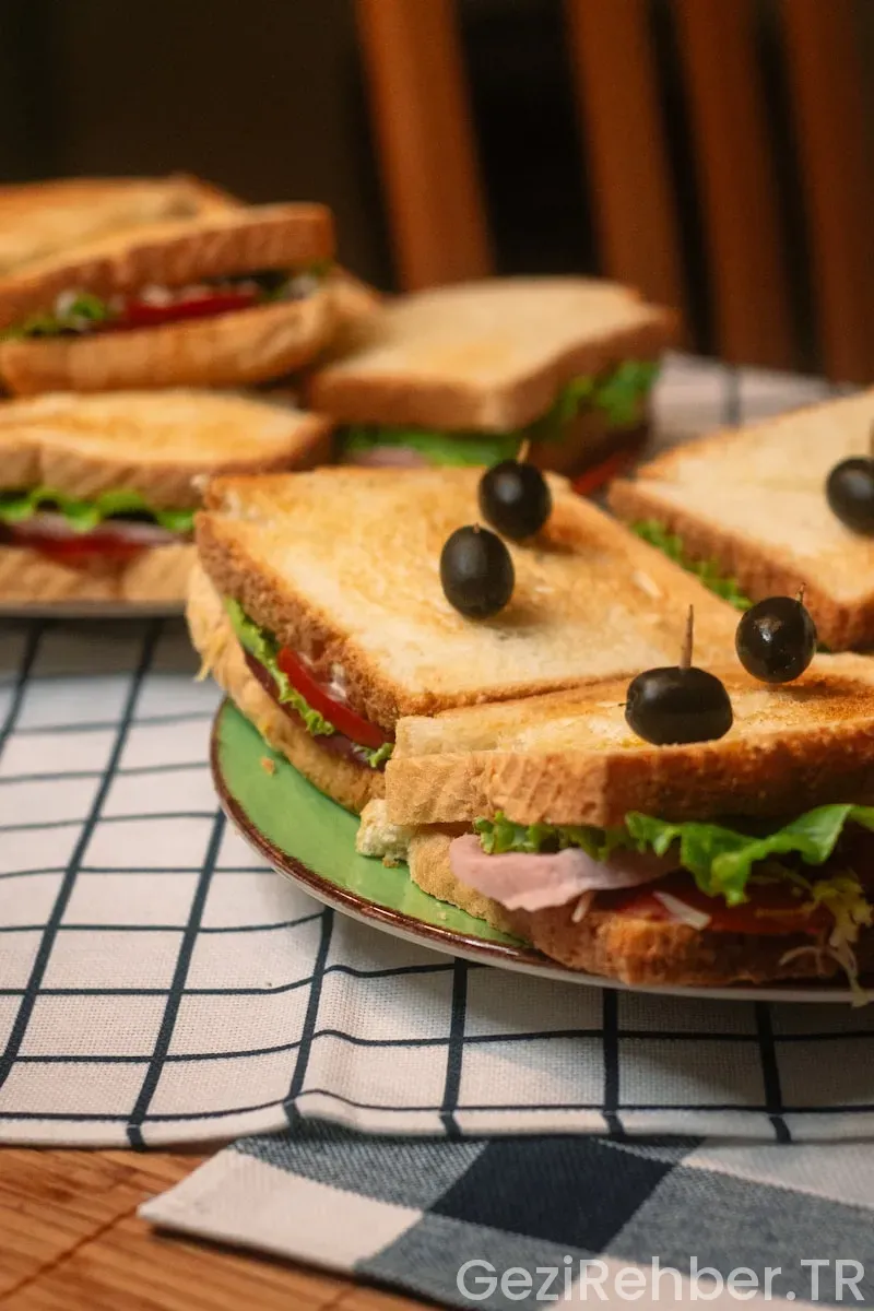 Doyurucu Kolay Sandviç Çeşitleri