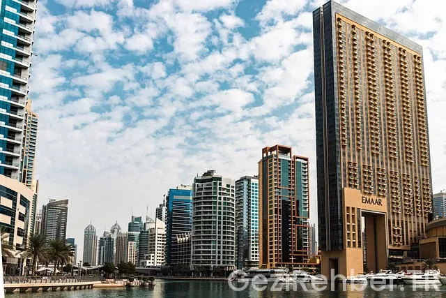 Dubai uçakla kaç saat sürer