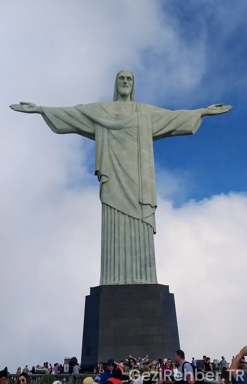 Dünya Çapında En İyi Safari Deneyimleri