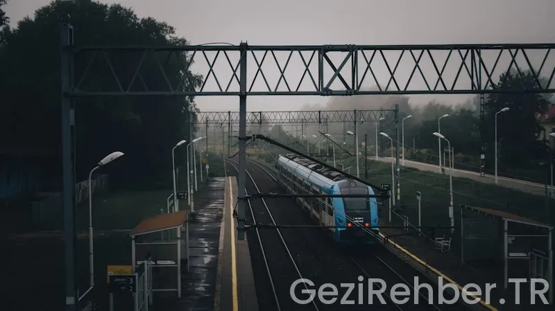 Dünya Çapında Trenle Yapılabilecek En İyi Seyahat Rotaları Dünya Çapında Trenle Yapılabilecek En İyi Seyahat Rotaları