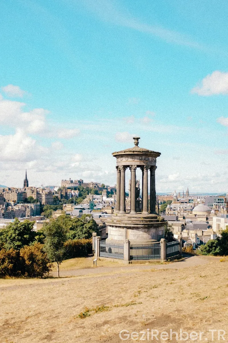 Edinburgh travel guide