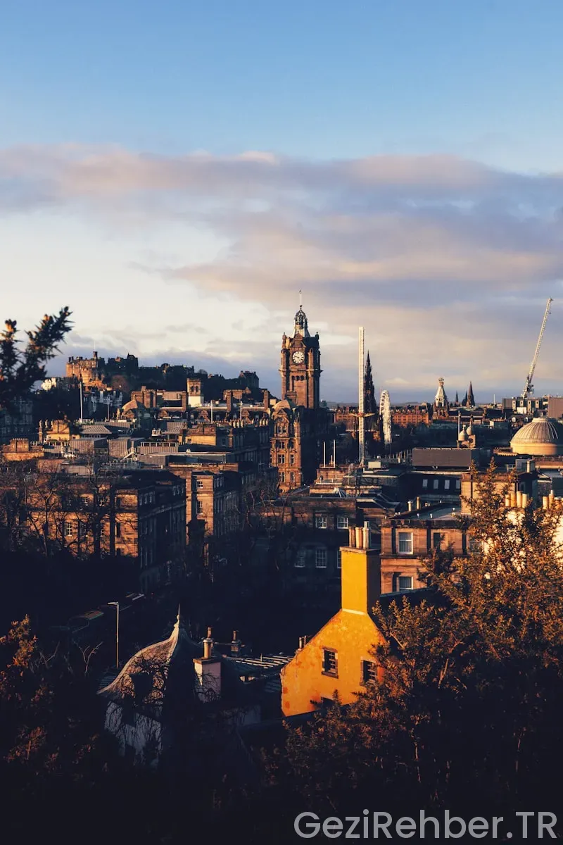 Edinburgh travel guide