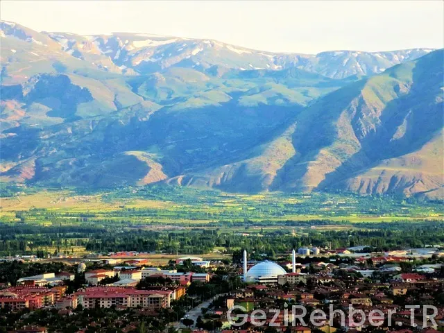 Erzincan uçakla kaç saat