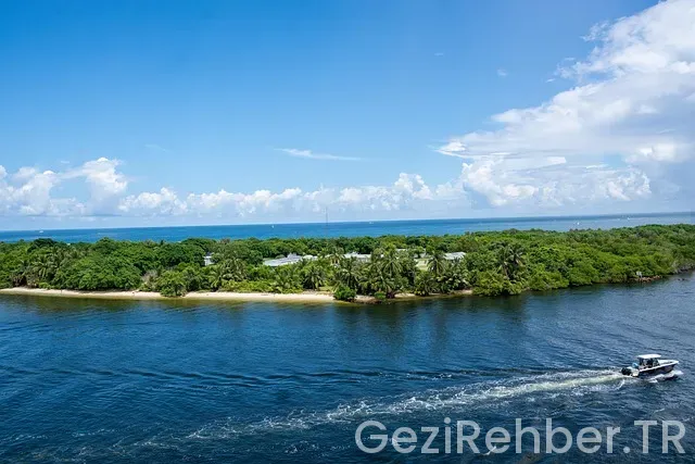 Florida uçakla kaç saat