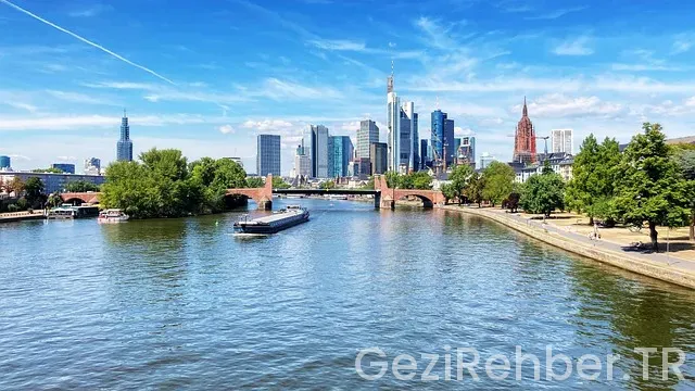 Frankfurt nerede kalınır