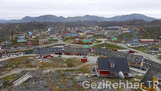 Grönland uçakla kaç saat