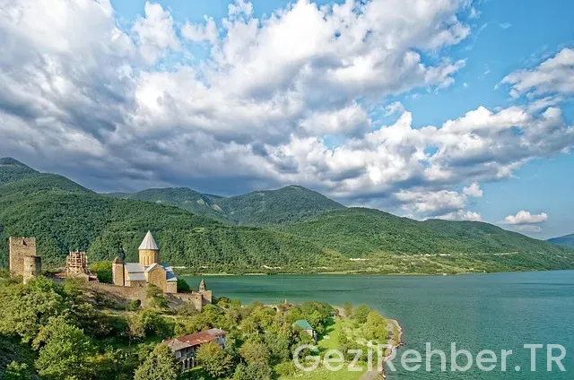 Gürcistan otobüsle gezi turu