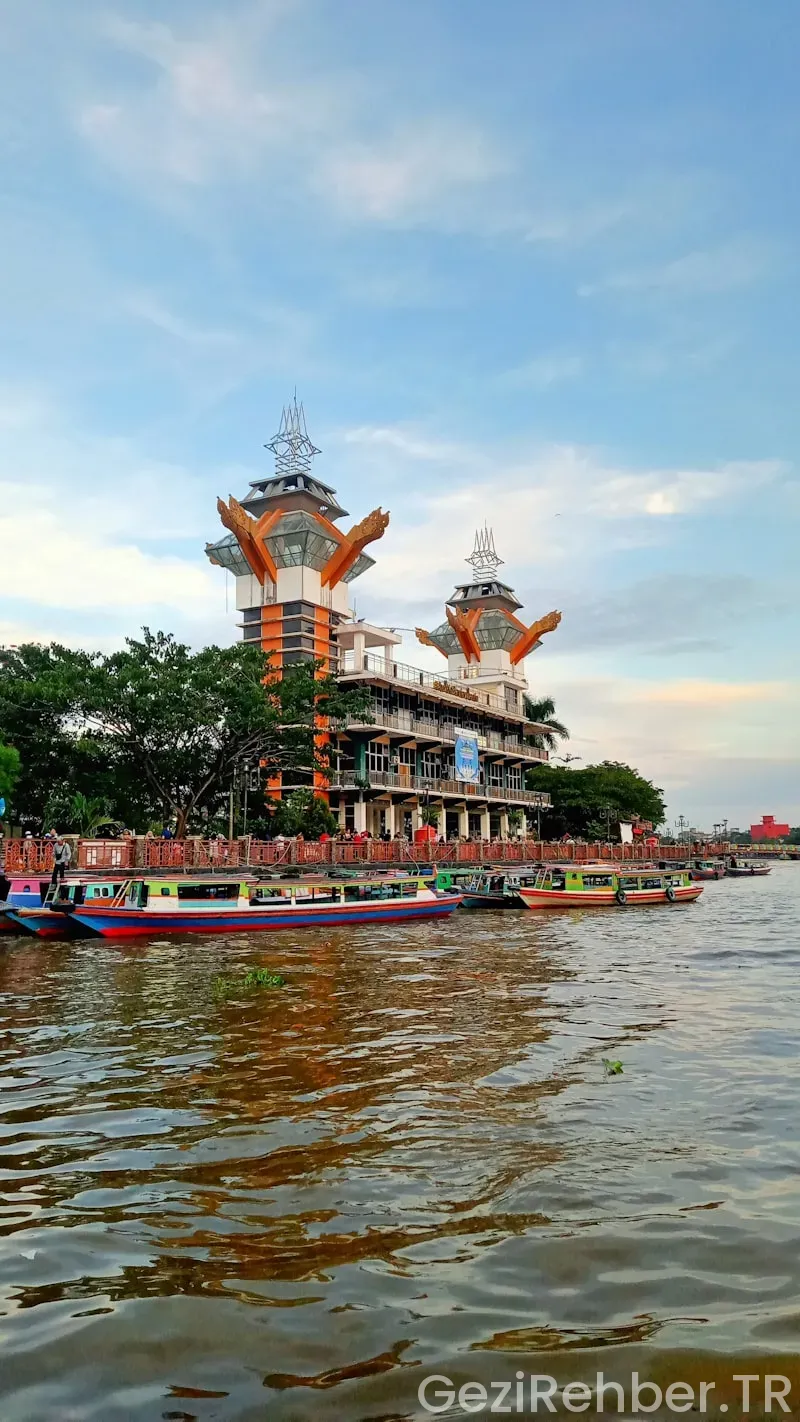 Hanoi travel guide