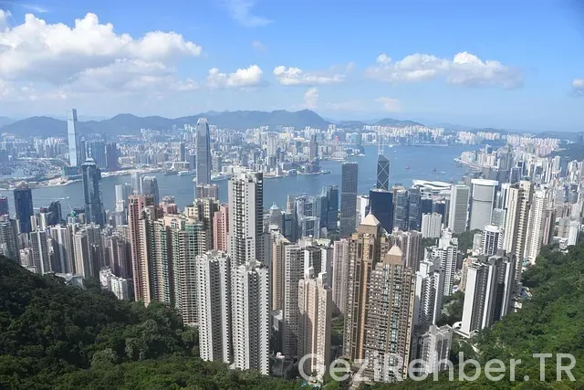 Hong kong uçakla kaç saat