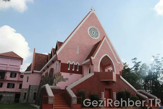 İstanbul da Nerede Kalınır?