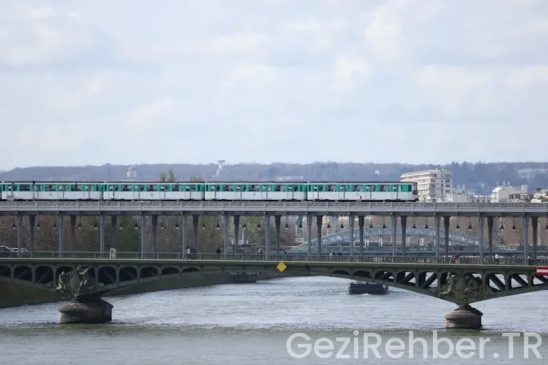 İstanbul Paris Tren Bileti