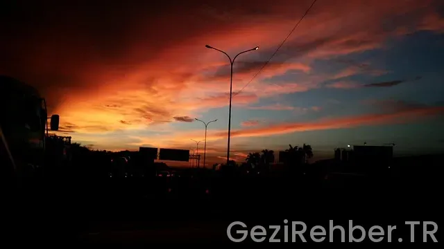 Jakarta uçakla kaç saat