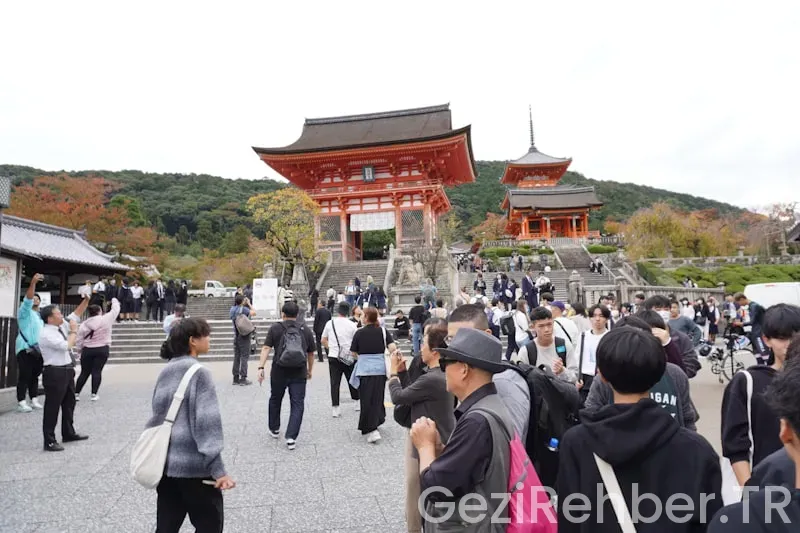 Japan travel guide 2025