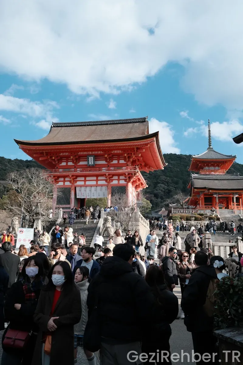 Japan travel guide 2025