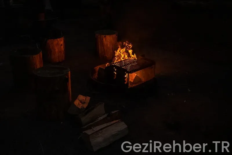 Kamp Ateşinde Ne Yenilir?