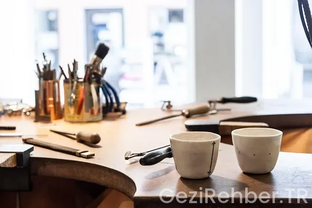 Kuyumcular kaçta açılır