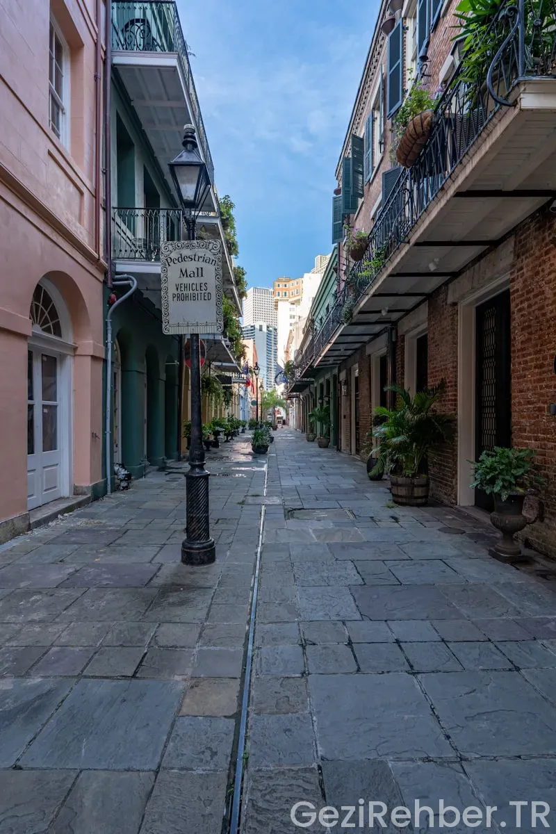New orleans travel guide