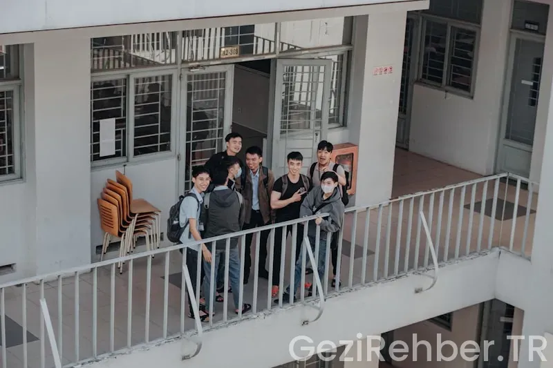 Öğrencilere ücretsiz yurtdışı gezileri