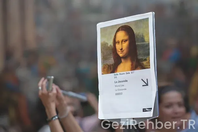 Paris nerede kalınır