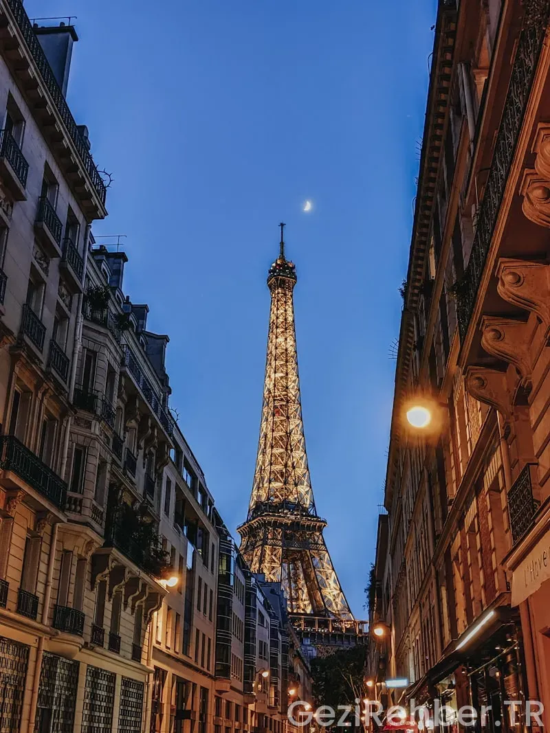 Paris travel guide