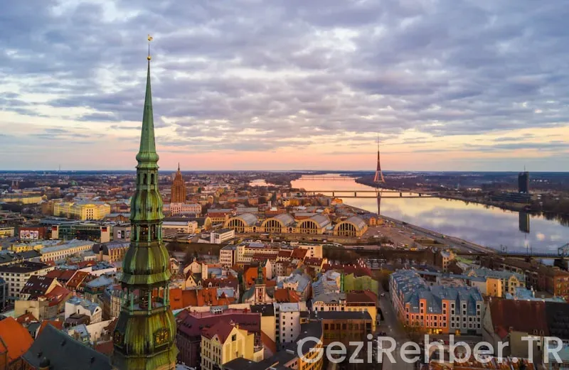 Riga travel guide