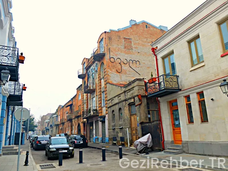 Romanya sokakları