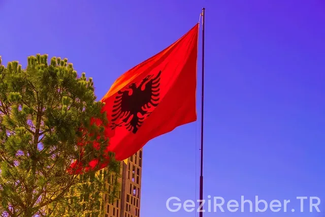 Tiran Gezi Rehberi