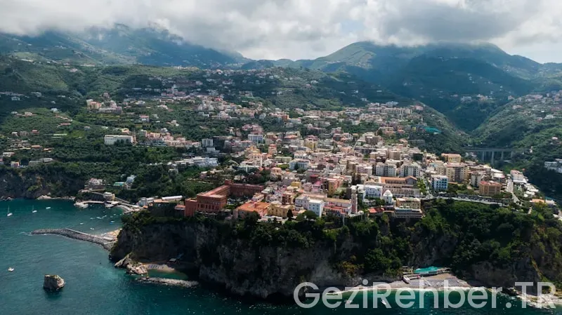 Travel guide amalfi coast Travel guide amalfi coast