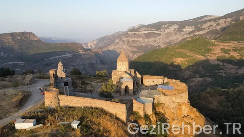 Travel guide eastern canada