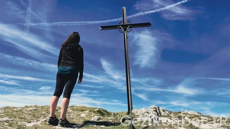 Travel guide eugene crossword clue