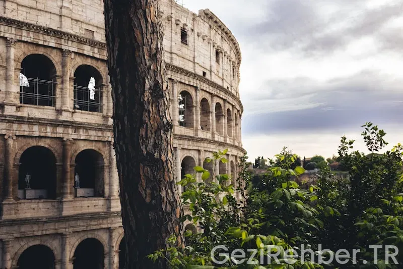 Travel guide for italy