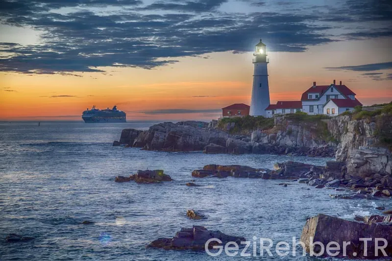 Travel guide for maine