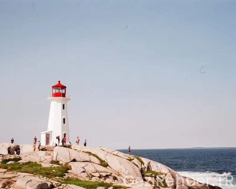 Travel guide for maine